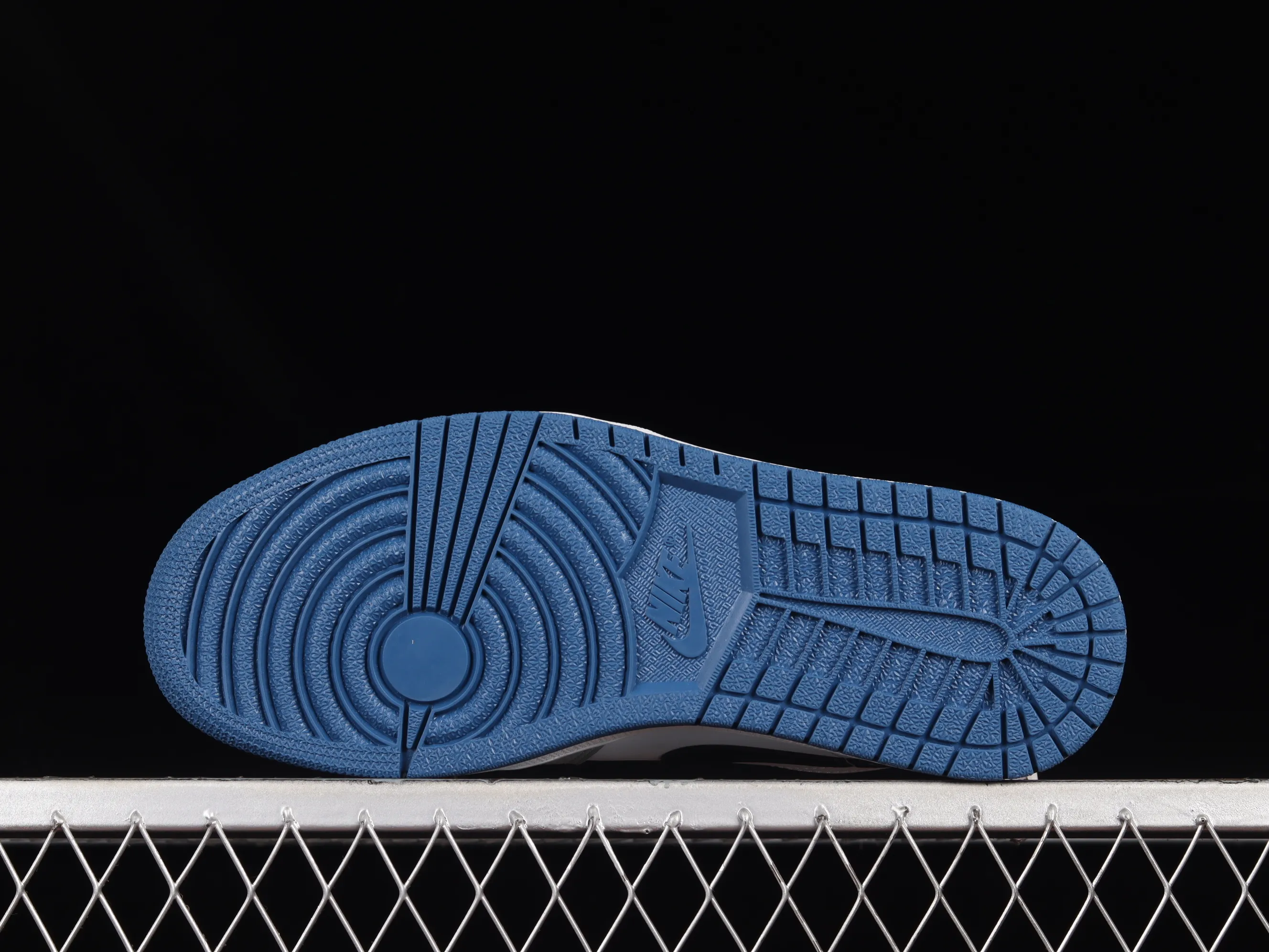 All categories Air Jordan Jordan series basketball shoes Air Jordan 1 Low G version pure original Air Jordan 1 Low "True Blue" AJ1 Joe 1 burst white and blue color low-top basketball shoes DM1199-140